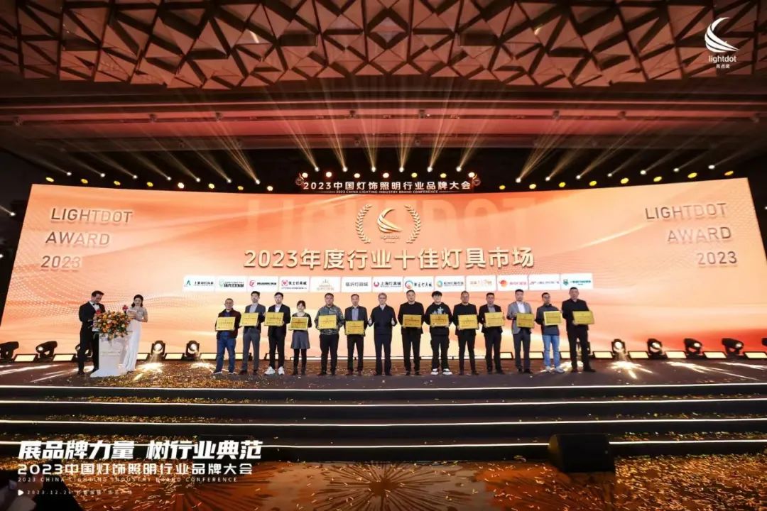 1704766345339854B91L.jpg 64.jpg