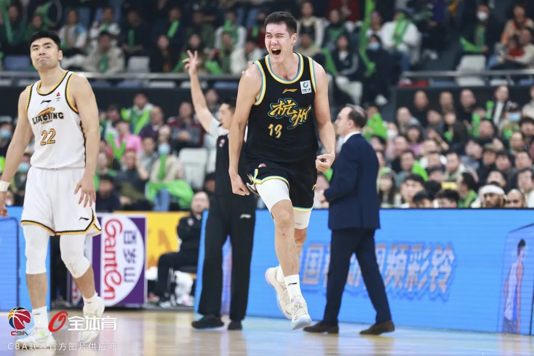 1704855567916045Zw8k.jpg cc.jpg