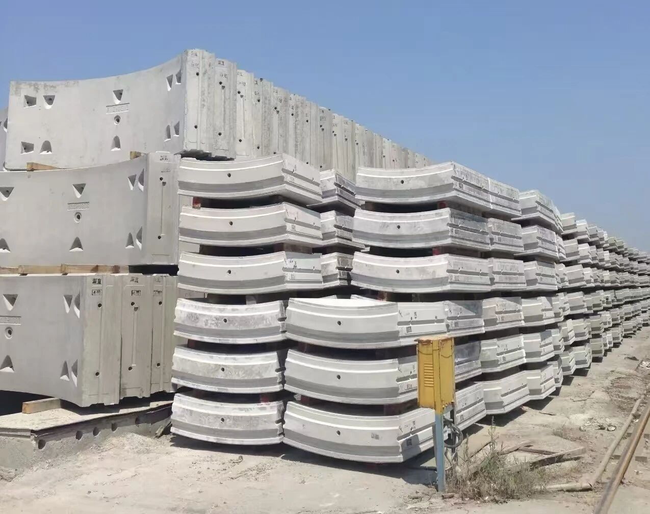 1764057506265515XL1Z.jpg fbde1735ef9eb7efdd6a35cd8632ce56.jpg